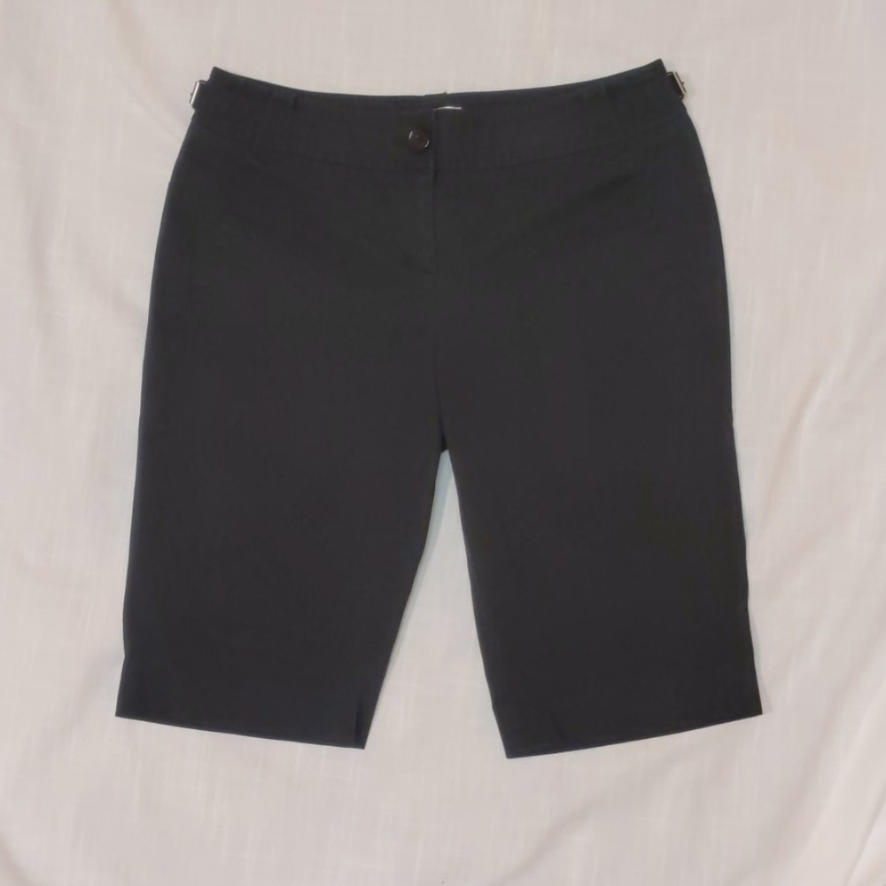 💥 SALE Loft black bermuda shorts